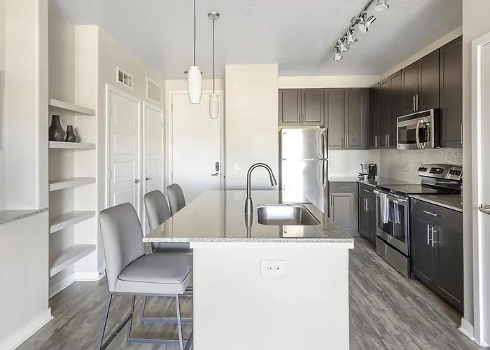 Landing Modern With Amazing Amenities Apartment Tempe